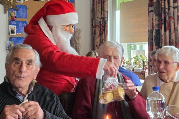 weihnachten-wa003408469708-A4AB-3675-C0F6-C5427C854CD4.jpg